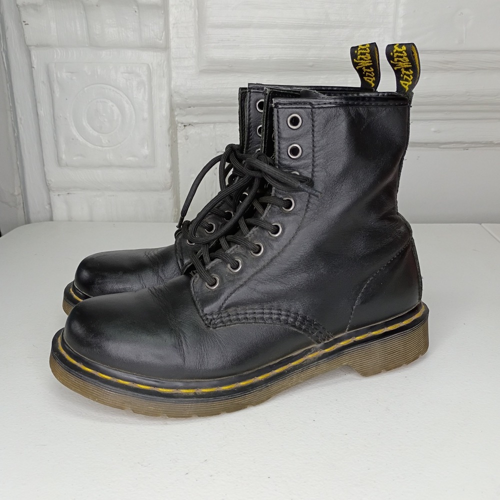 Dr. Martens combat boots women's 7 black leather